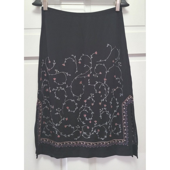 BCBGMaxAzria Dresses & Skirts - BCBG MaxAzria Rayon Blend Floral Embroidered Pencil Skirt - Black - Sz Medium